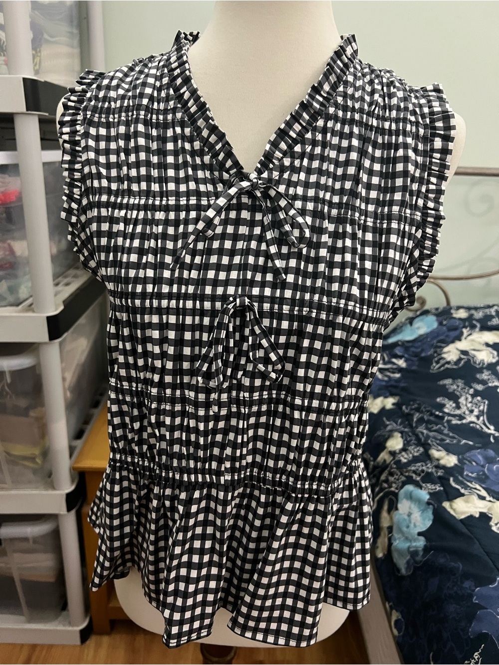 Market & Spruce Women’s Medium Black & White Gingham V-Neck Pullover Peplum Top